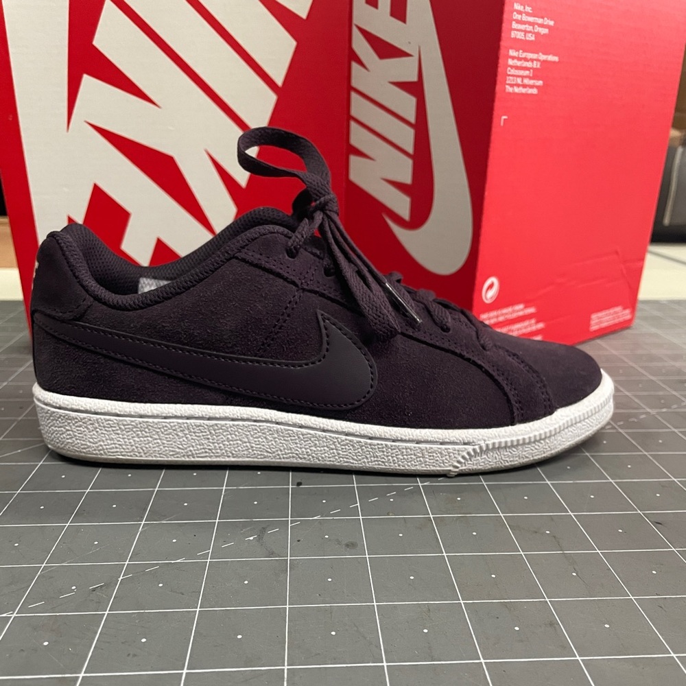 Women’s Nike Court Royale Suede